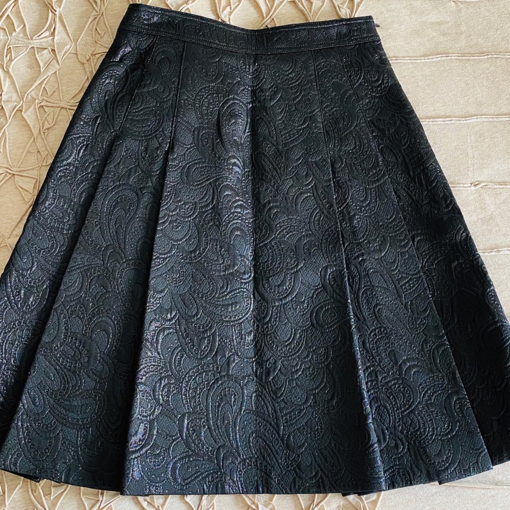 ✨RARE✨BURBERRY Jacquard Metallic Pleated Skirt- 8✨